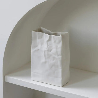 Modern keramisk vas i papperspåse-look Stilig dekoration för moderna bostadsutrymmen | Veska Vit - 20x14x7cm