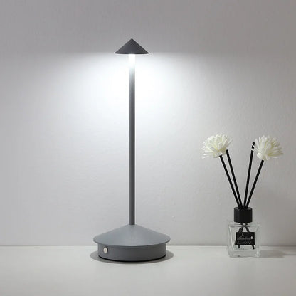 Modern LED bordslampa med touchsensor – Dimbar, Trådlös och Minimalistisk Design | Veska