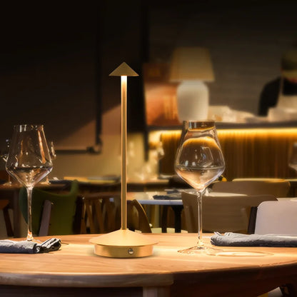 Modern LED bordslampa med touchsensor – Dimbar, Trådlös och Minimalistisk Design | Veska