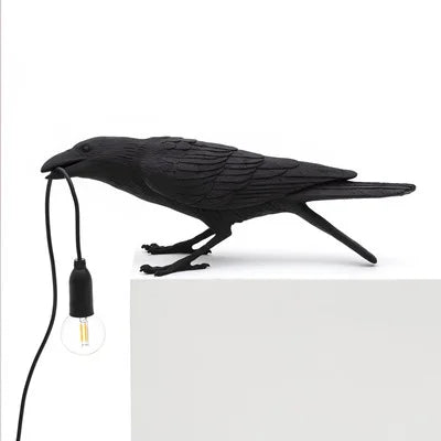 Modern Lucky Bird Bordsbelysning – Kreativ Resin Djurdesign för Sovrum och Vardagsrum | Veska Svart sittande