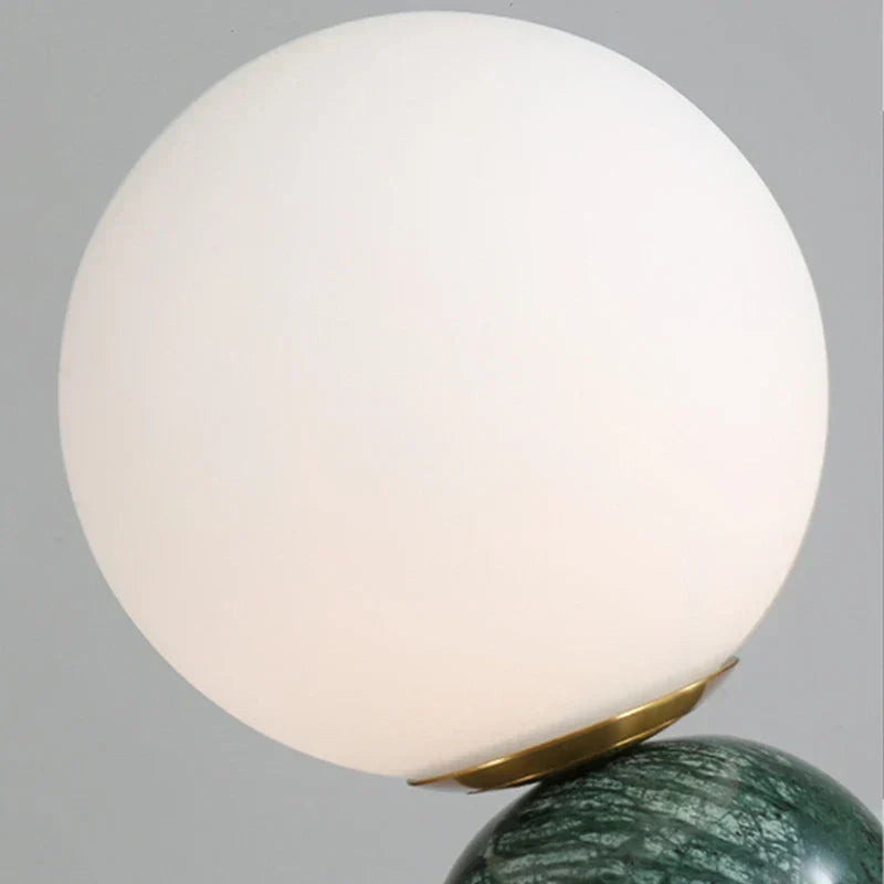 Modern marmor bordslampa med runt glas, elegant belysning för vardagsrum | Veska