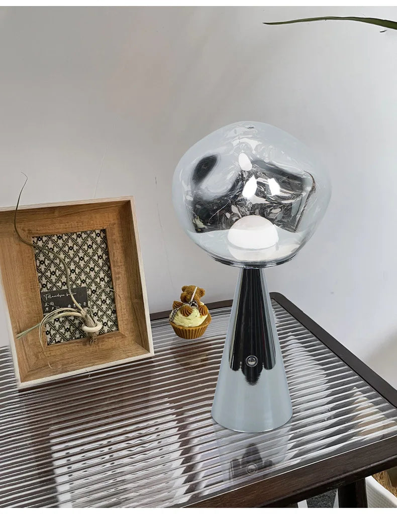 Modern Mini Bordslampa i Lava Design med LED-lampa - Dekorativ Lampa för Vardagsrum, Sovrum & Kontor | Veska