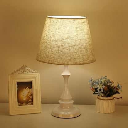 Modern Minimalist Bordslampa Veska Vit