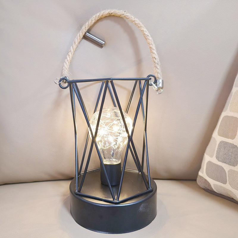 Modern minimalist vertikalrandig fyrkantig rund järn LED-bordslampa för vardagsrum | Veska