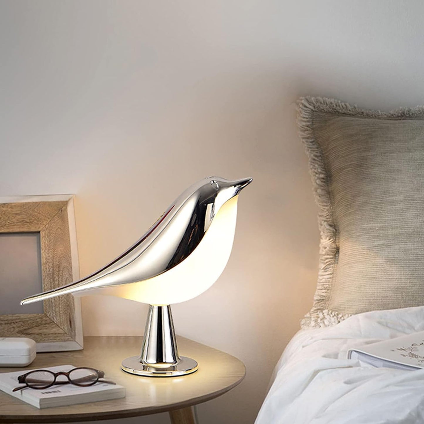 Modern trä LED bordslampa fågeldesign | Veska Silver