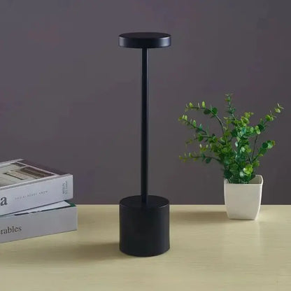 NoirElegance - Modern svart LED-bordslampa Veska