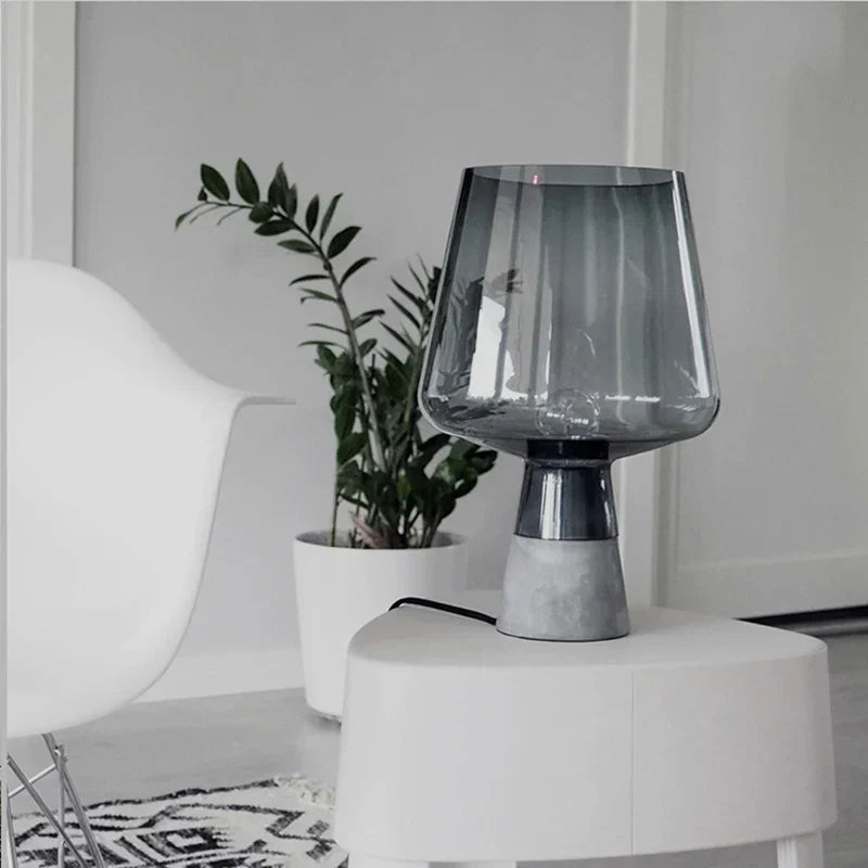 NordicCement Bordslampa – Minimalistisk Design med Betongbas Veska