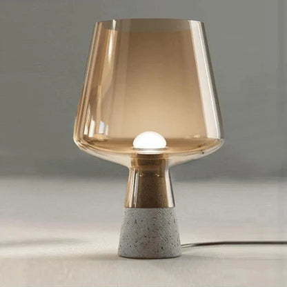 NordicCement Bordslampa – Minimalistisk Design med Betongbas Veska Amber