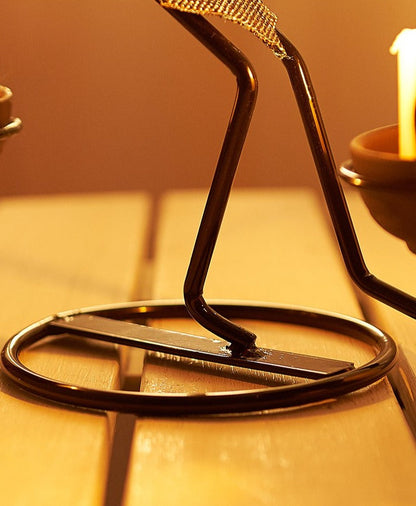 Nordisk Abstrakt Karaktär Metall Ljusställ | Veska
