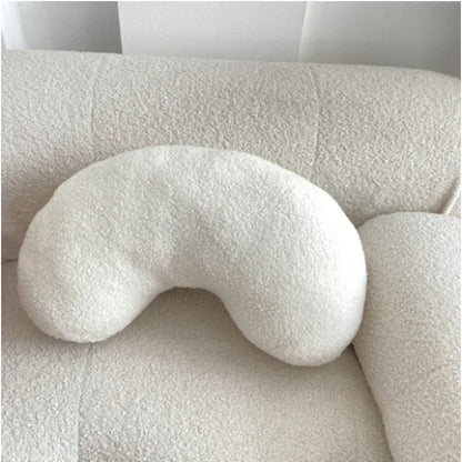 Nordisk Bouclé Abstrakt Kudde – Minimalistisk Plysch Kudde | Veska Cashew vit
