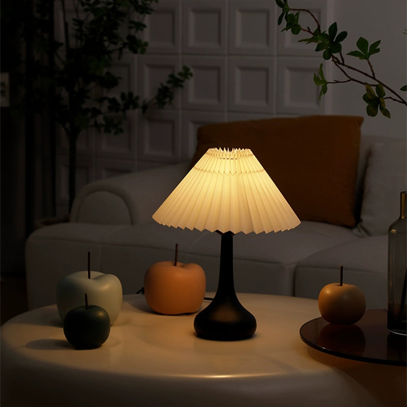 Nordisk Fällbar Lampa med LED-ljus – Modern Dekorativ Bordslampa för Vardagsrum & Sovrum | Veska