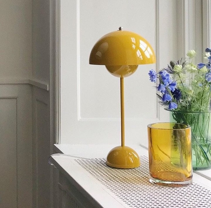 Nordisk färgglad bordslampa | Veska