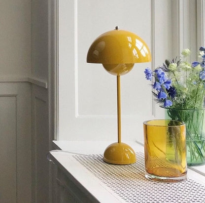 Nordisk färgglad bordslampa | Veska
