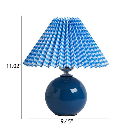 Nordisk minimalistisk 1-ljuskälla bordslampa gjord av keramik med veck | Veska