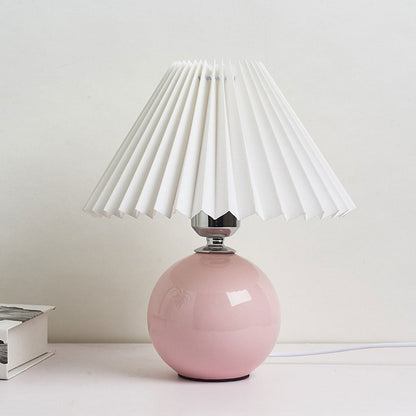 Nordisk minimalistisk 1-ljuskälla bordslampa gjord av keramik med veck | Veska