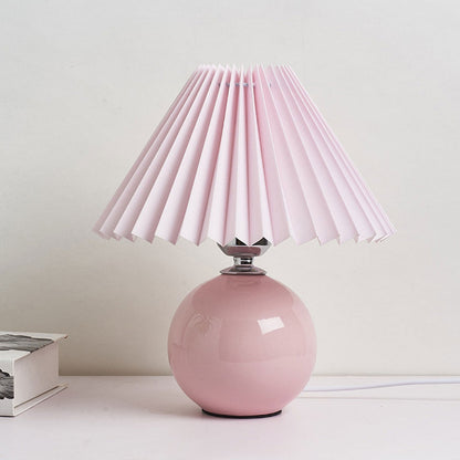 Nordisk minimalistisk 1-ljuskälla bordslampa gjord av keramik med veck | Veska