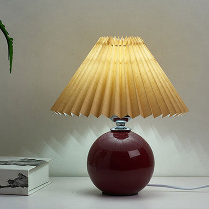 Nordisk minimalistisk 1-ljuskälla bordslampa gjord av keramik med veck | Veska
