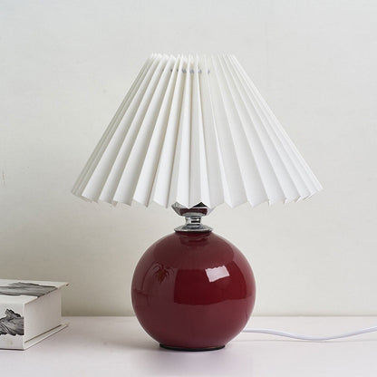 Nordisk minimalistisk 1-ljuskälla bordslampa gjord av keramik med veck | Veska Burgundy Vit Tryckknappswitch