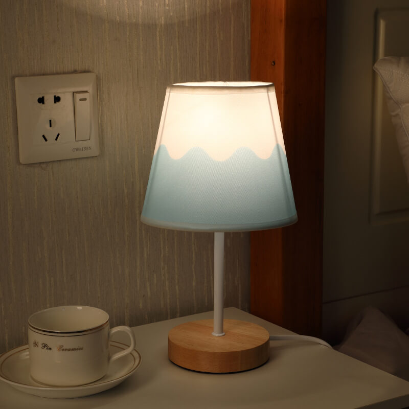 Nordisk Vintage Tyglampa Kon Solid Trä LED Bordslampa | Veska Blå