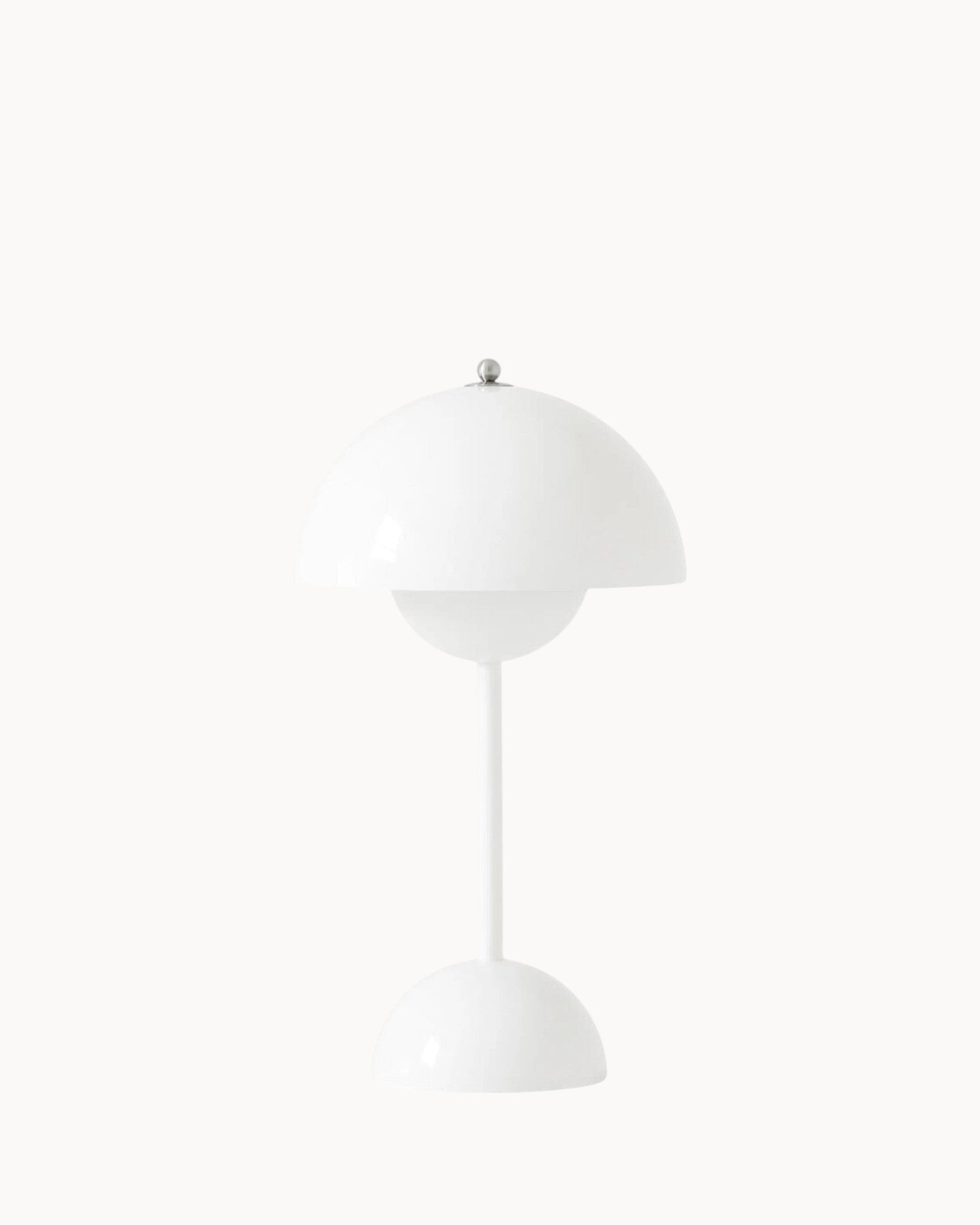 NordLight – LED Bordslampa Skandinavisk Design, dimbar och hållbar i metall | Veska