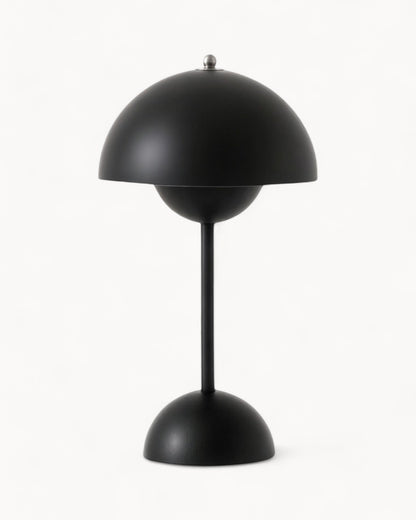 NordLight – LED Bordslampa Skandinavisk Design, dimbar och hållbar i metall | Veska