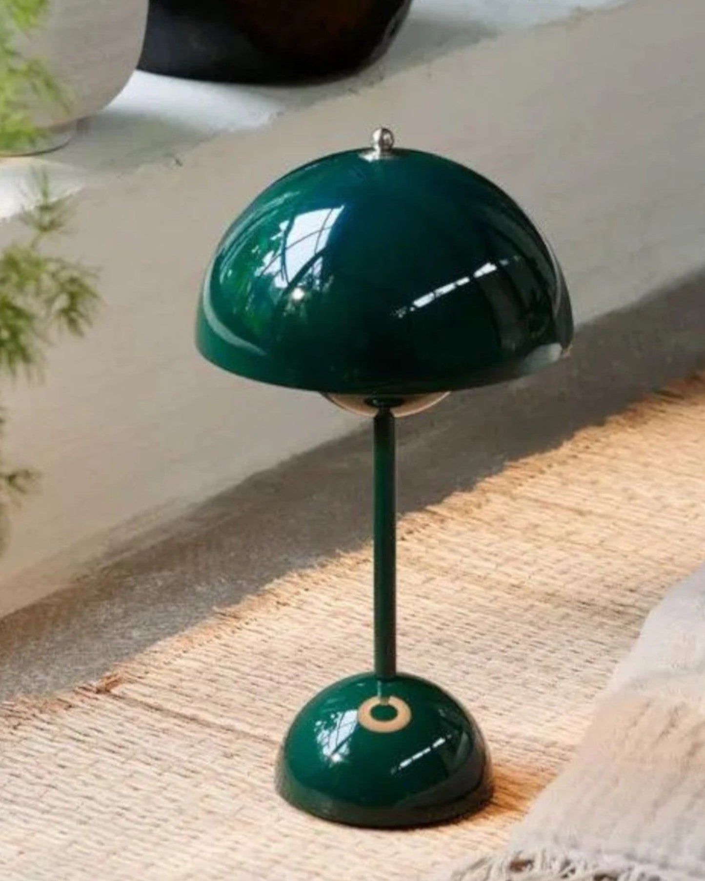 NordLight – LED Bordslampa Skandinavisk Design, dimbar och hållbar i metall | Veska