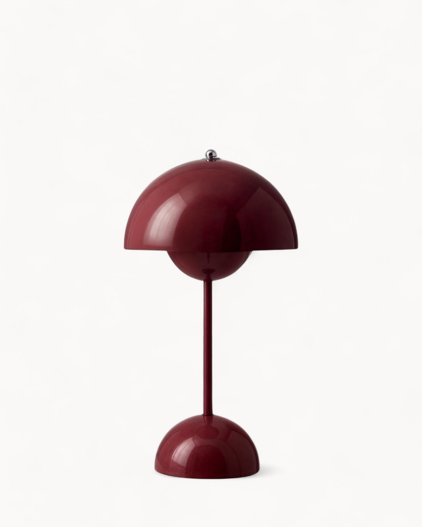 NordLight – LED Bordslampa Skandinavisk Design, dimbar och hållbar i metall | Veska Rot
