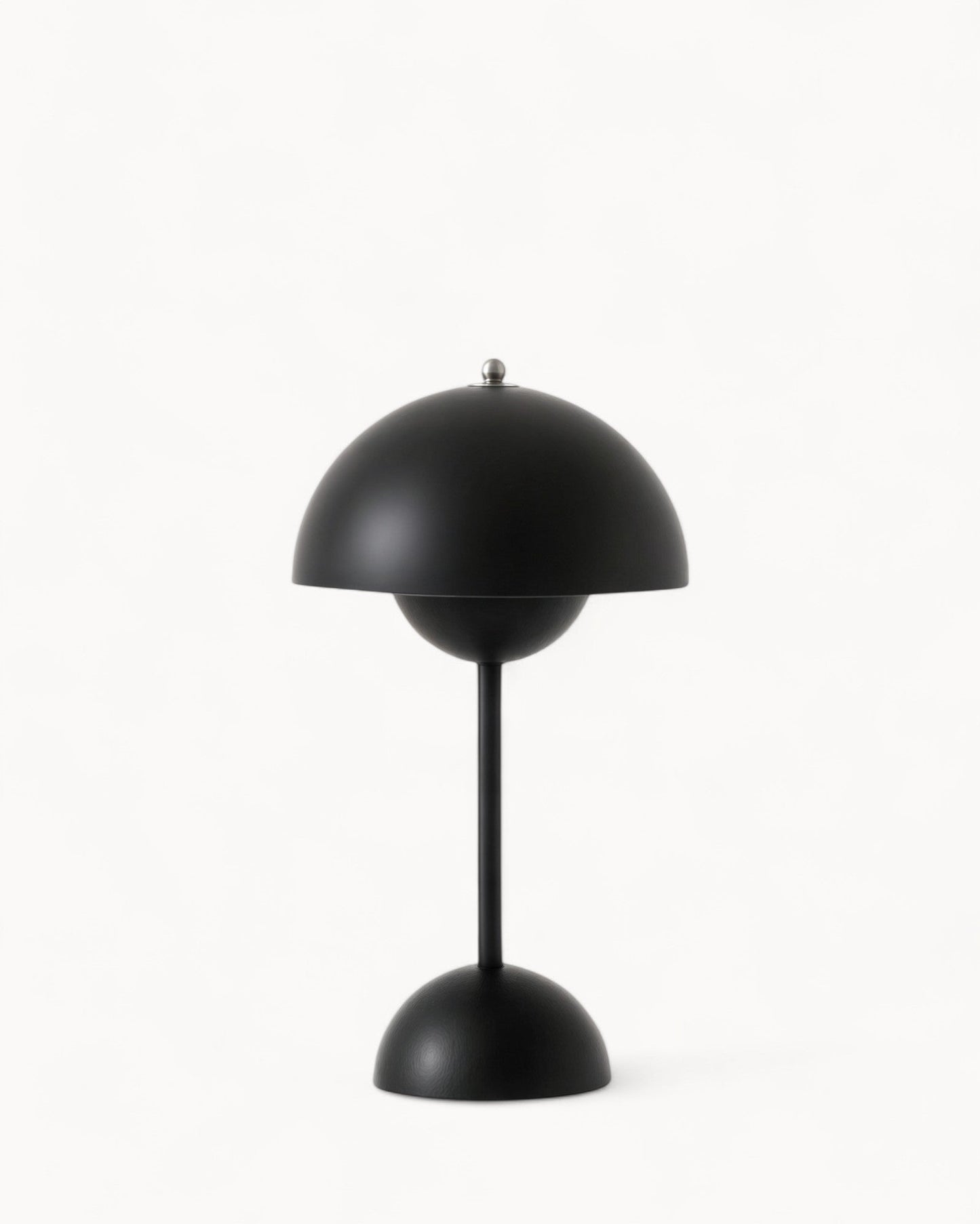 NordLight – LED Bordslampa Skandinavisk Design, dimbar och hållbar i metall | Veska Svart