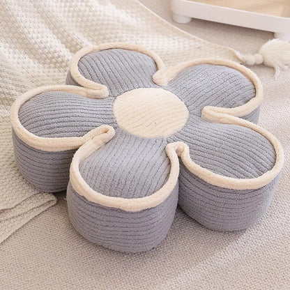 Pastell Fluffy Blomkudde | Veska Cool Grey