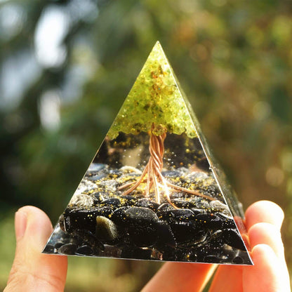 Peridot & Obsidian Livets Träd Orgone Pyramide | Veska