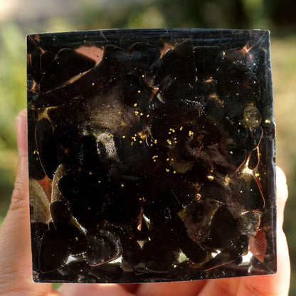 Peridot & Obsidian Livets Träd Orgone Pyramide | Veska