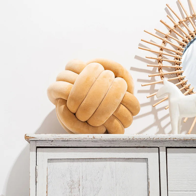 Plush Knot Kudde (Sammet) | Veska Knot camel
