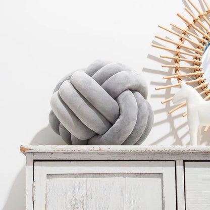 Plush Knot Kudde (Sammet) | Veska Knot ljusgrå
