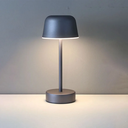 PRISMA PULSE FLARE – Dynamisk LED Bordslampa | Veska Mörkgrå