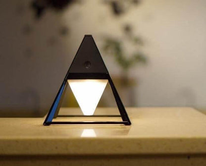 Pyramid Modern Touch Sänglamp Dekor | Veska Svart Föränderlig