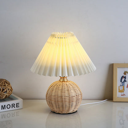 RattaLume Nordic LED Bordslampa | Vävd Rattan & Fällbar Tygytter | Stämningsljus | Dekor för Sovrummet | Veska Beige 5V