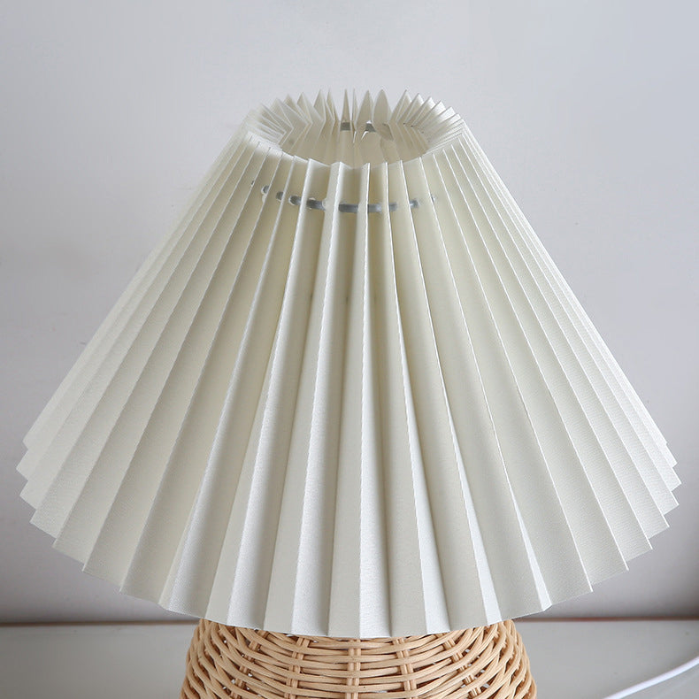 RattaLume Nordic LED Bordslampa | Vävd Rattan & Fällbar Tygytter | Stämningsljus | Dekor för Sovrummet | Veska