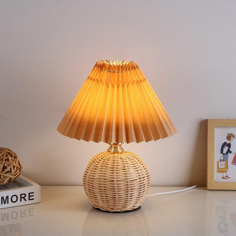 RattaLume Nordic LED Bordslampa | Vävd Rattan & Fällbar Tygytter | Stämningsljus | Dekor för Sovrummet | Veska