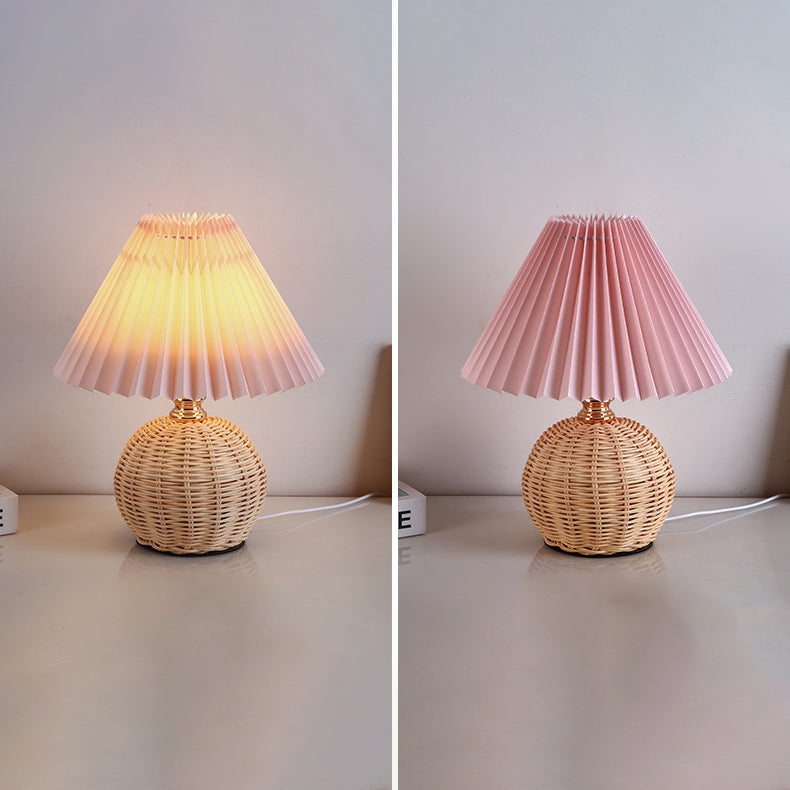 RattaLume Nordic LED Bordslampa | Vävd Rattan & Fällbar Tygytter | Stämningsljus | Dekor för Sovrummet | Veska