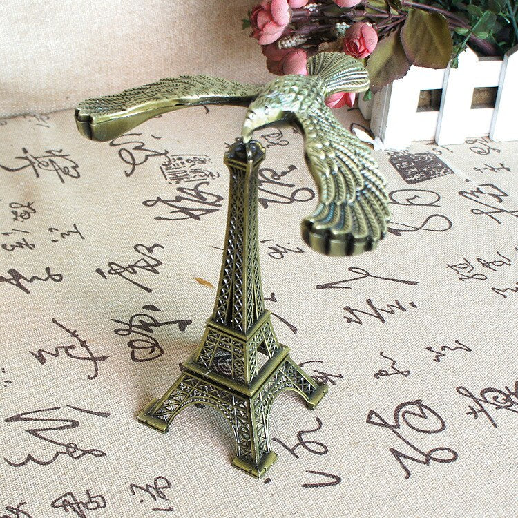 Retro Eagle Tower Balance Figurer | Veska