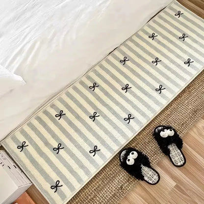 Ribbon Stripe Rug | Veska Svart band