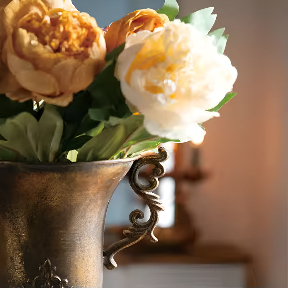 Royal Antique Charm Vase | Veska