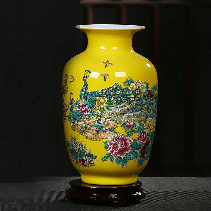 Royelux Jingdezhen Gul Hängande Påfågel Keramikvas Ett Utslag av Tidlös Elegans | Veska