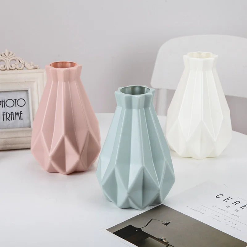 Royelux Moderna PlastVeskaommor Vaser - Elegant Nordisk Dekoration för Alla Rum | Veska