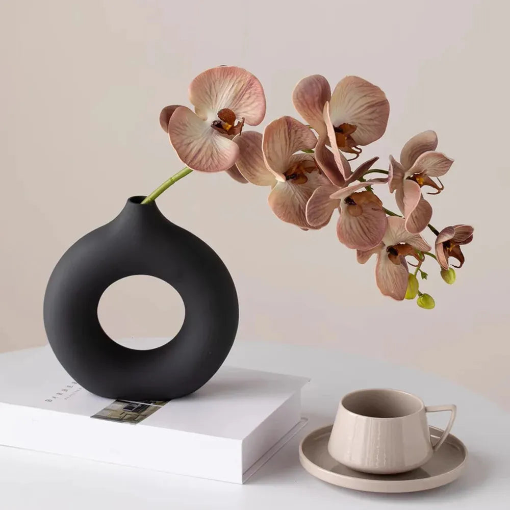 Royelux Nordic Hollow Ceramic Vase - Nutida Dekorativ Mästerverk | Veska Svart