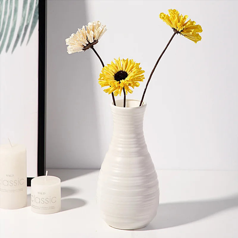 Royelux Nordic PlastVeskaomkruka - Minimalistisk Elegans för Hemmet | Veska