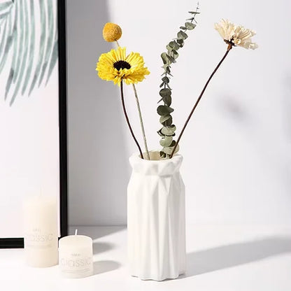 Royelux Nordic PlastVeskaomkruka - Minimalistisk Elegans för Hemmet | Veska 4