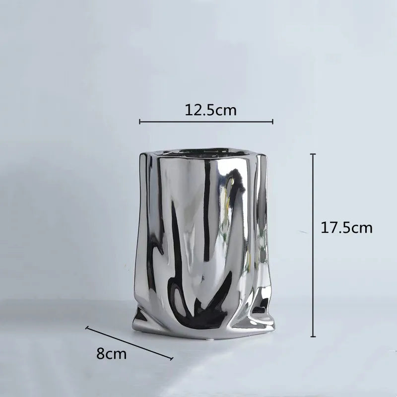 Royelux Silver Ruffle Plate Ceramic Vase Elegans Omdefinierad | Veska