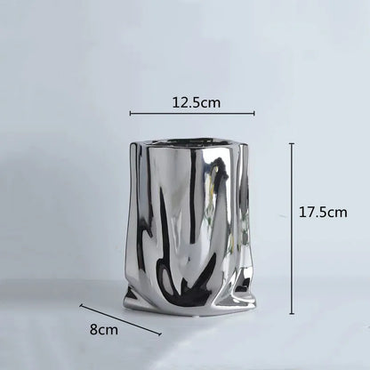 Royelux Silver Ruffle Plate Ceramic Vase Elegans Omdefinierad | Veska