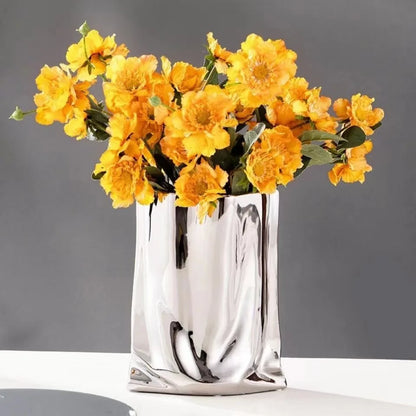 Royelux Silver Ruffle Plate Ceramic Vase Elegans Omdefinierad | Veska